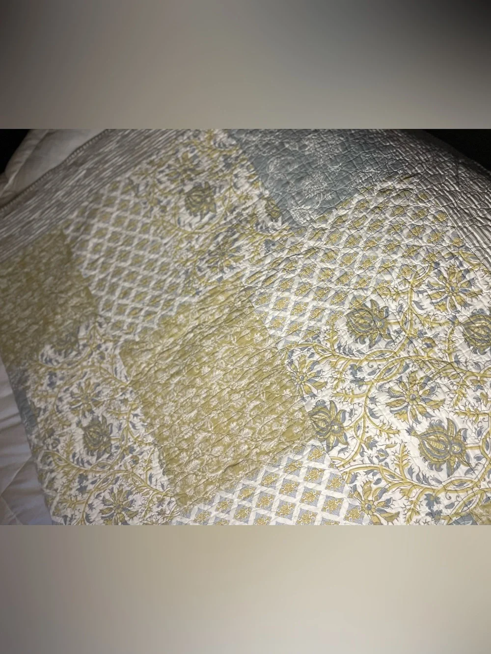 Heavy! JCPENNY. Quilt 86”x84” in bl/gray, gold, tan, & cream. 100% Cotton